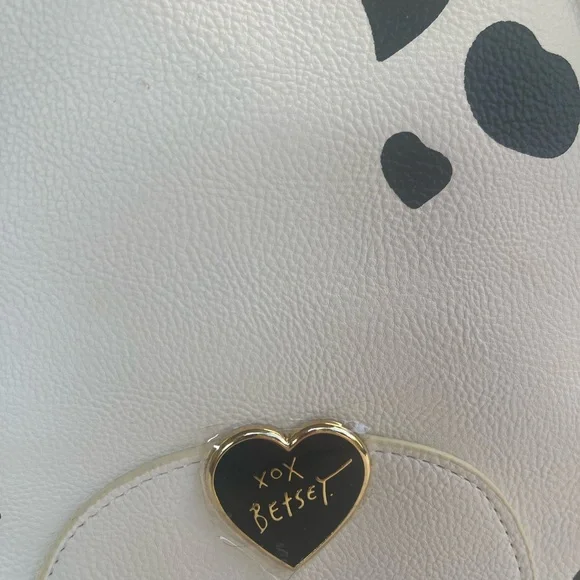 Betsey Johnson large clutch - wristlet zip new without tag - Picture 3 of 9